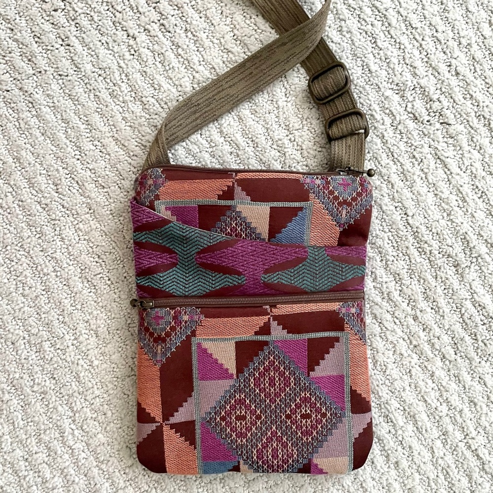 Maruca design southwestern cross body